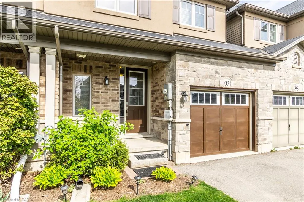 93 SEXTON Crescent