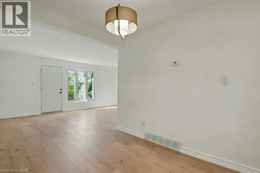 25 UPPER CANADA Drive Unit# 17, #17