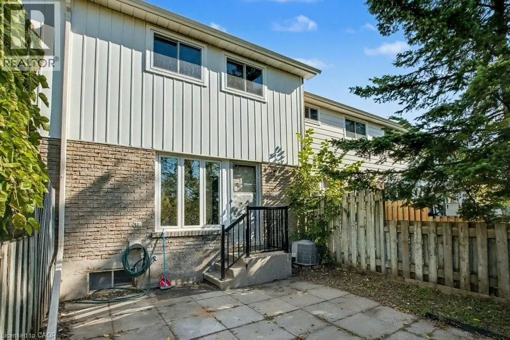 25 UPPER CANADA Drive Unit# 17, #17
