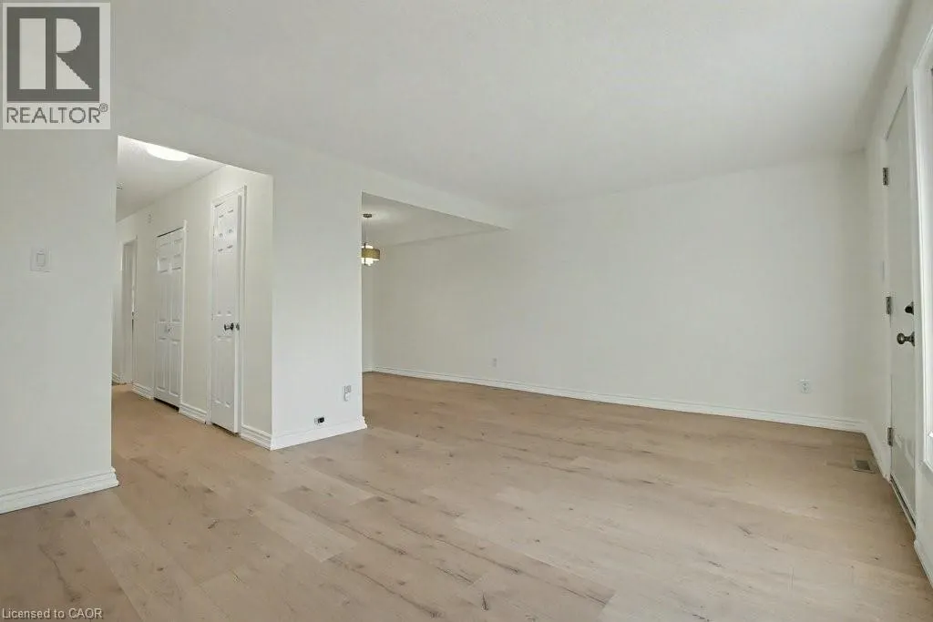 25 UPPER CANADA Drive Unit# 17, #17
