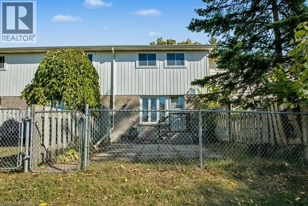 25 UPPER CANADA Drive Unit# 17, #17