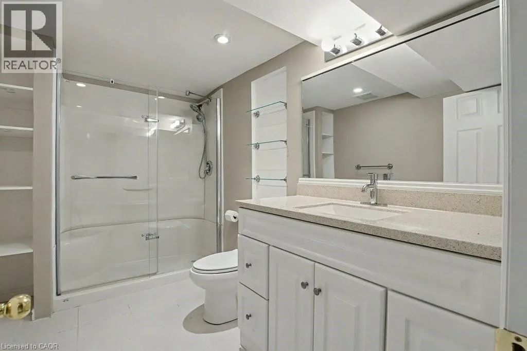 25 UPPER CANADA Drive Unit# 17, #17