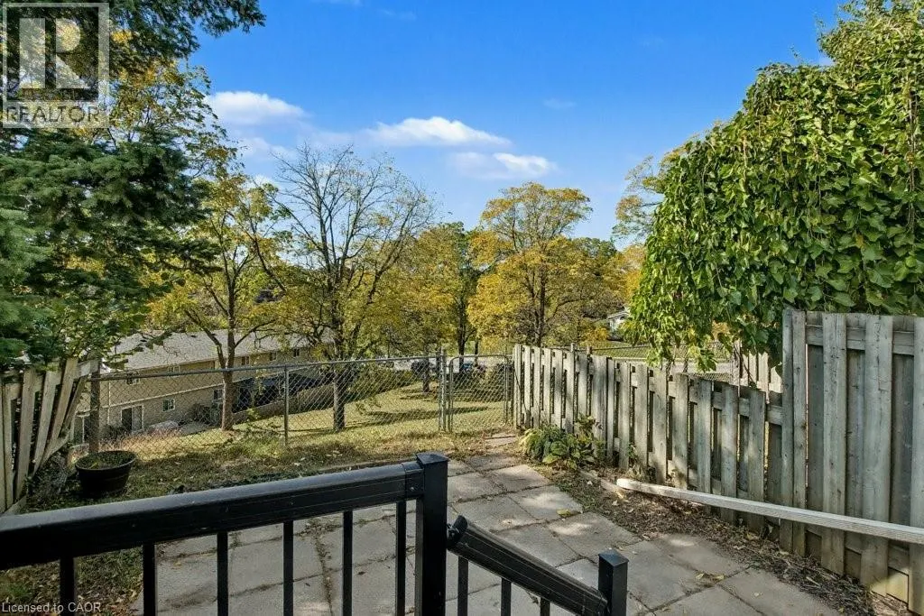 25 UPPER CANADA Drive Unit# 17, #17