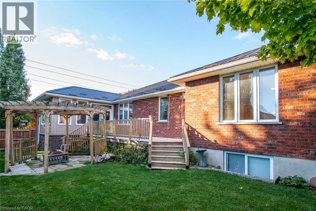 15 PARKVIEW Drive