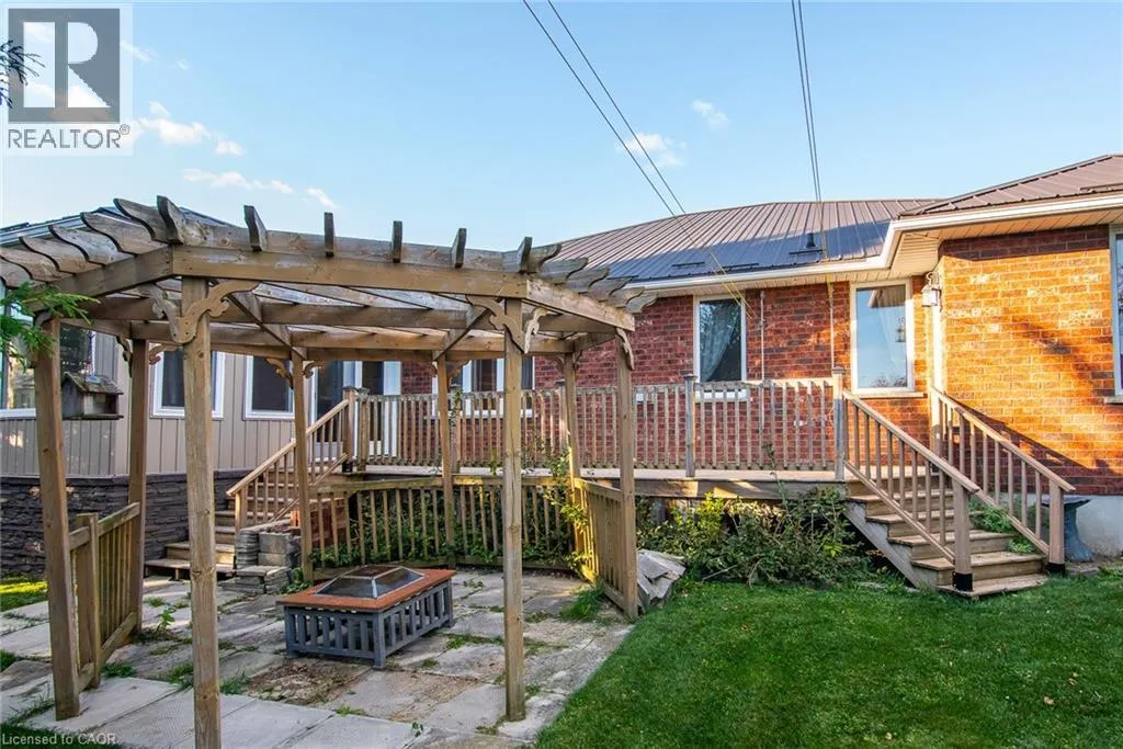15 PARKVIEW Drive