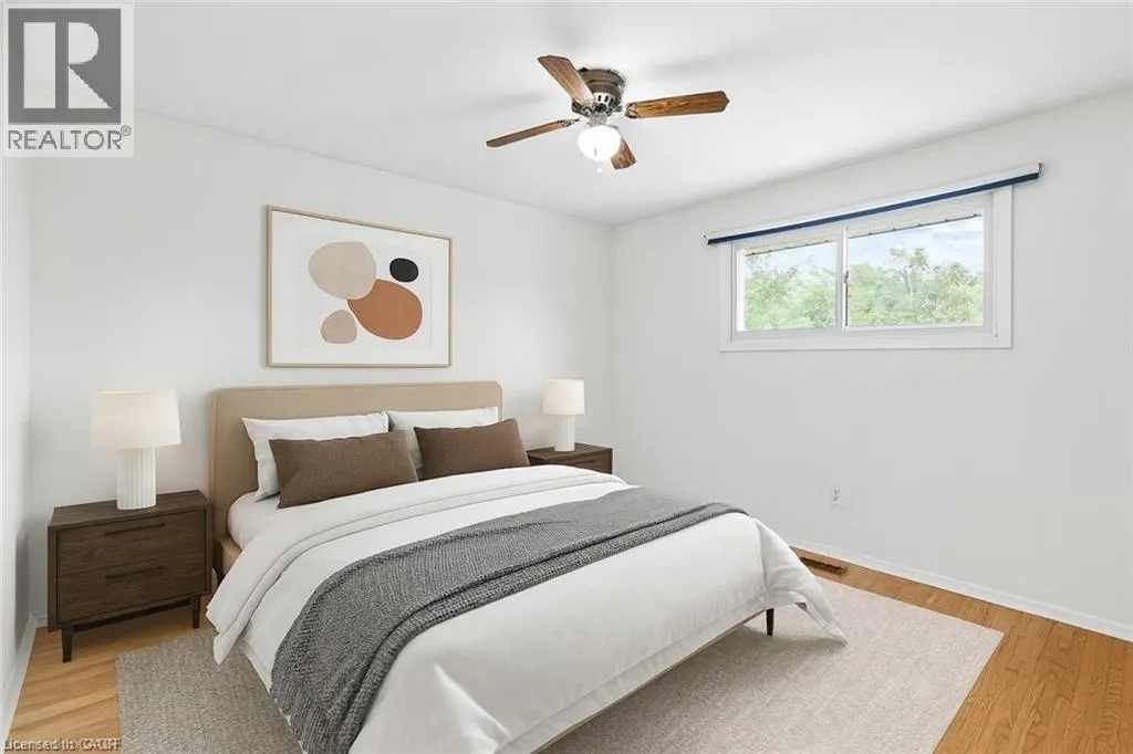 25 GREENINGDON Drive