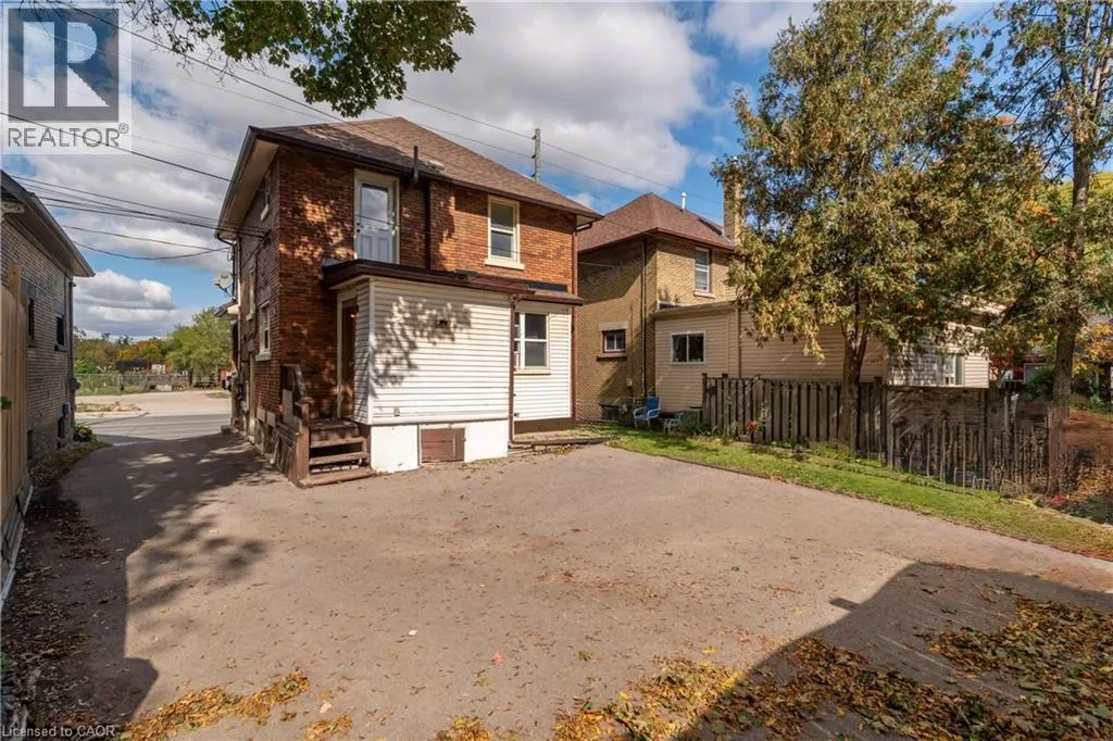 503 VICTORIA Street N Unit# 2, #2