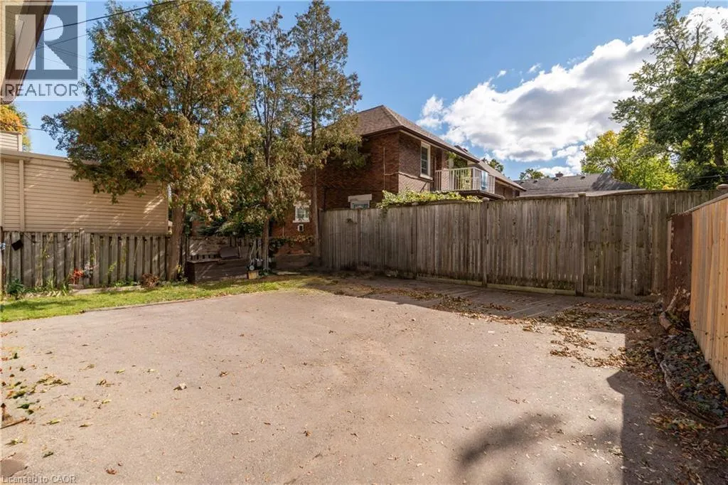 503 VICTORIA Street N Unit# 2, #2