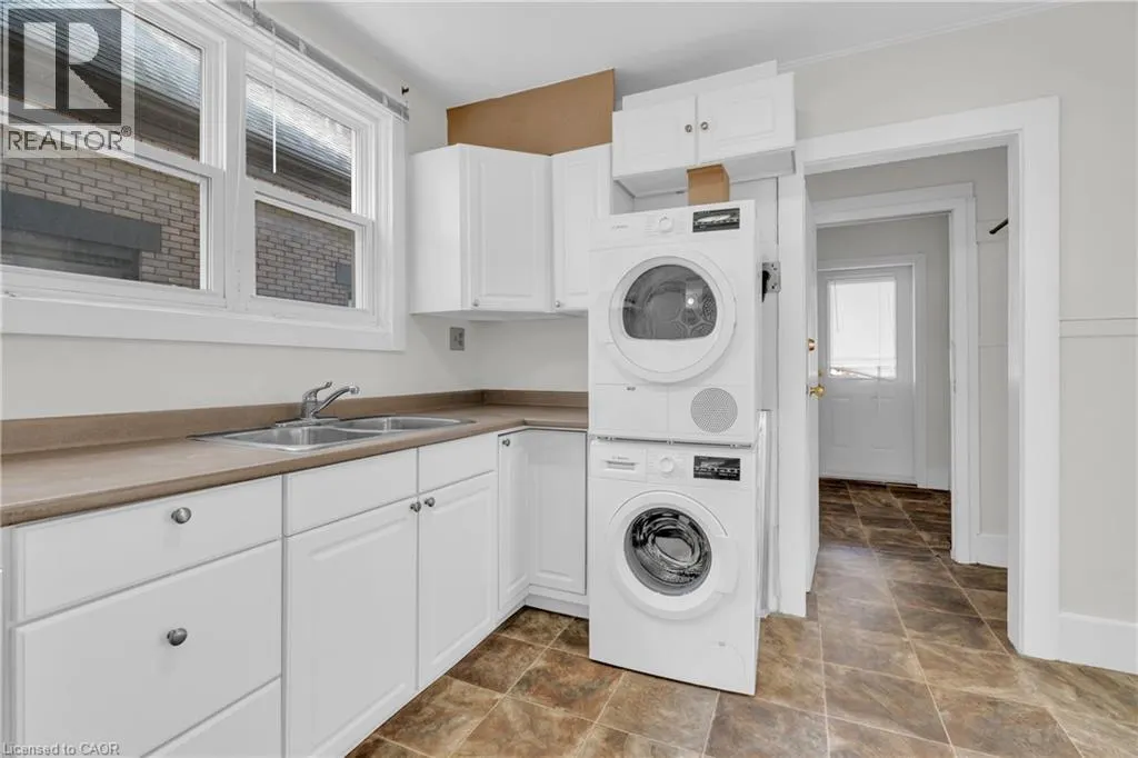 503 VICTORIA Street N Unit# 2, #2