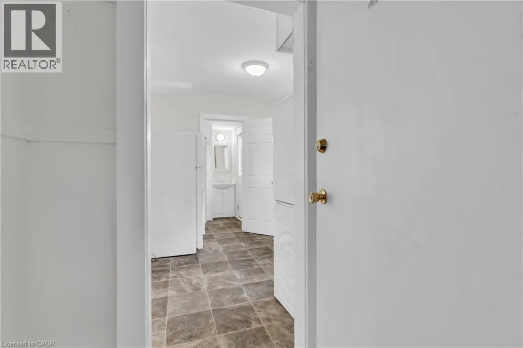 503 VICTORIA Street N Unit# 2, #2