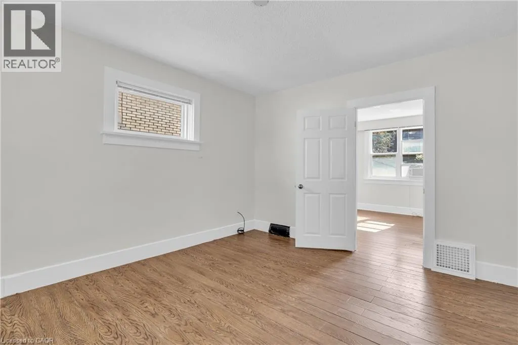503 VICTORIA Street N Unit# 2, #2
