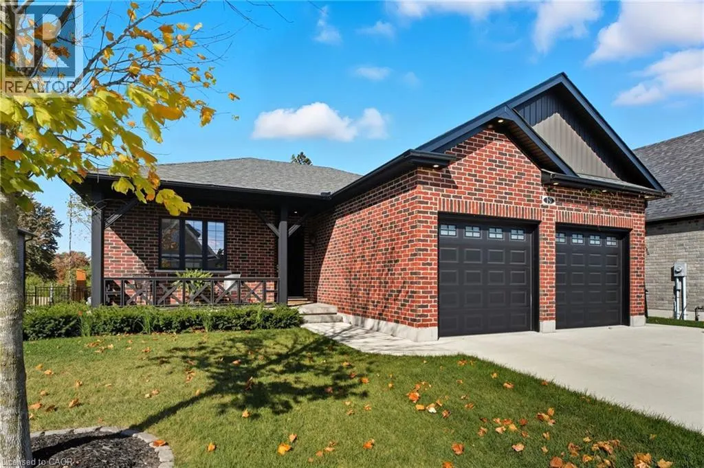 19 GILMER Crescent