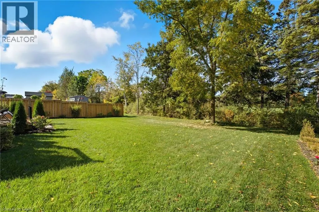 19 GILMER Crescent