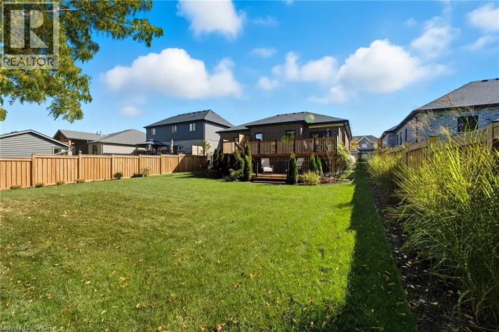 19 GILMER Crescent