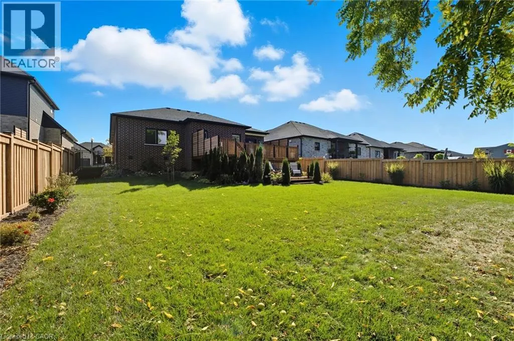 19 GILMER Crescent