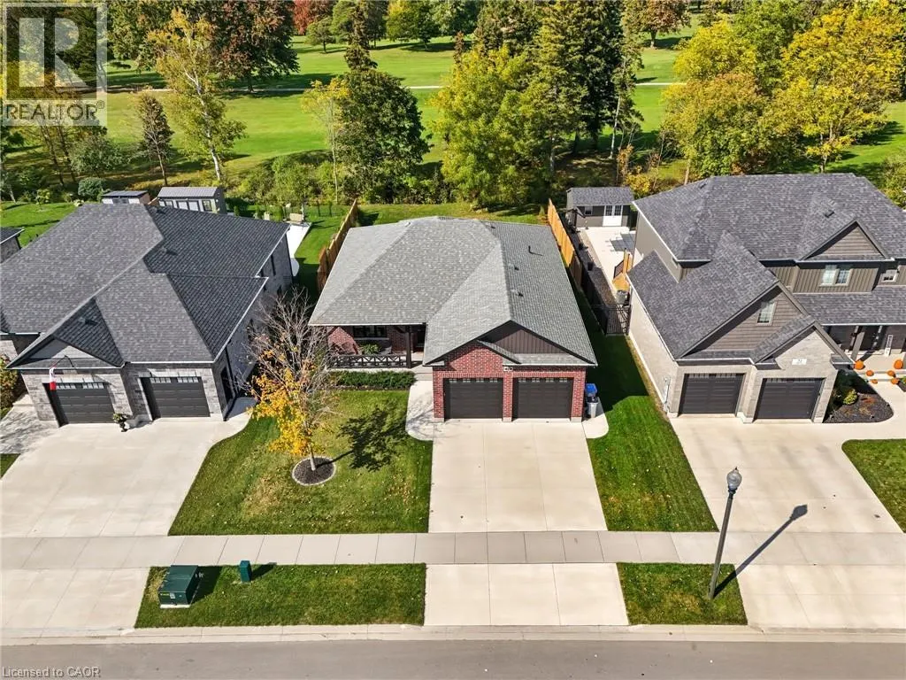 19 GILMER Crescent