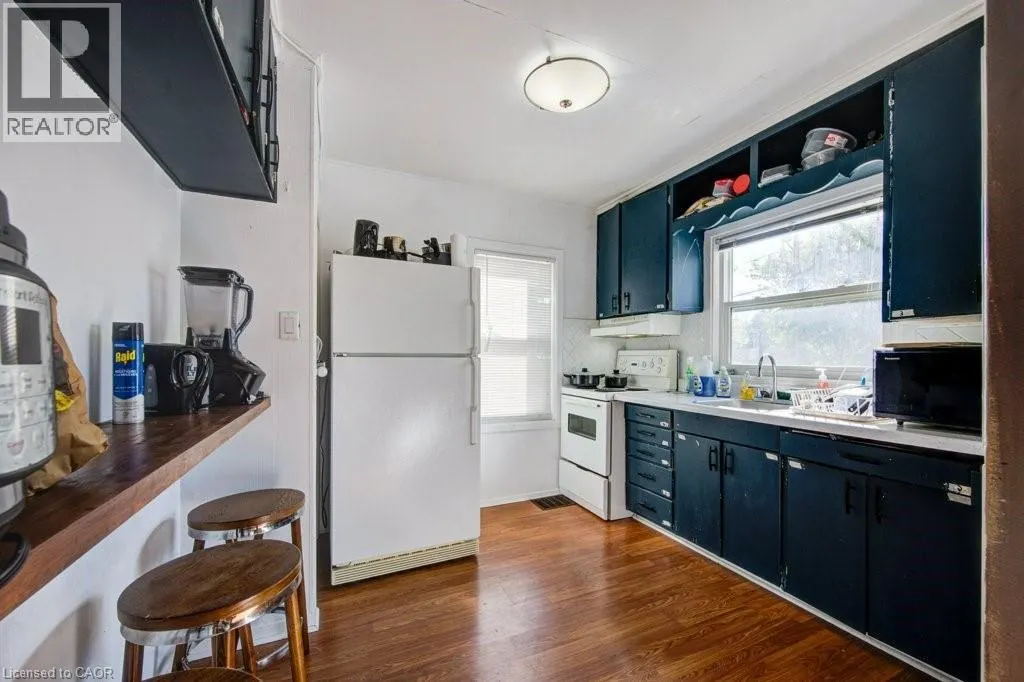 96 EMERY Street W