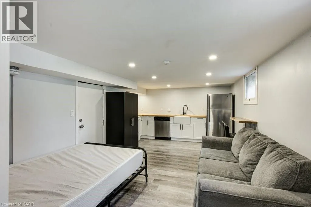 96 EMERY Street W