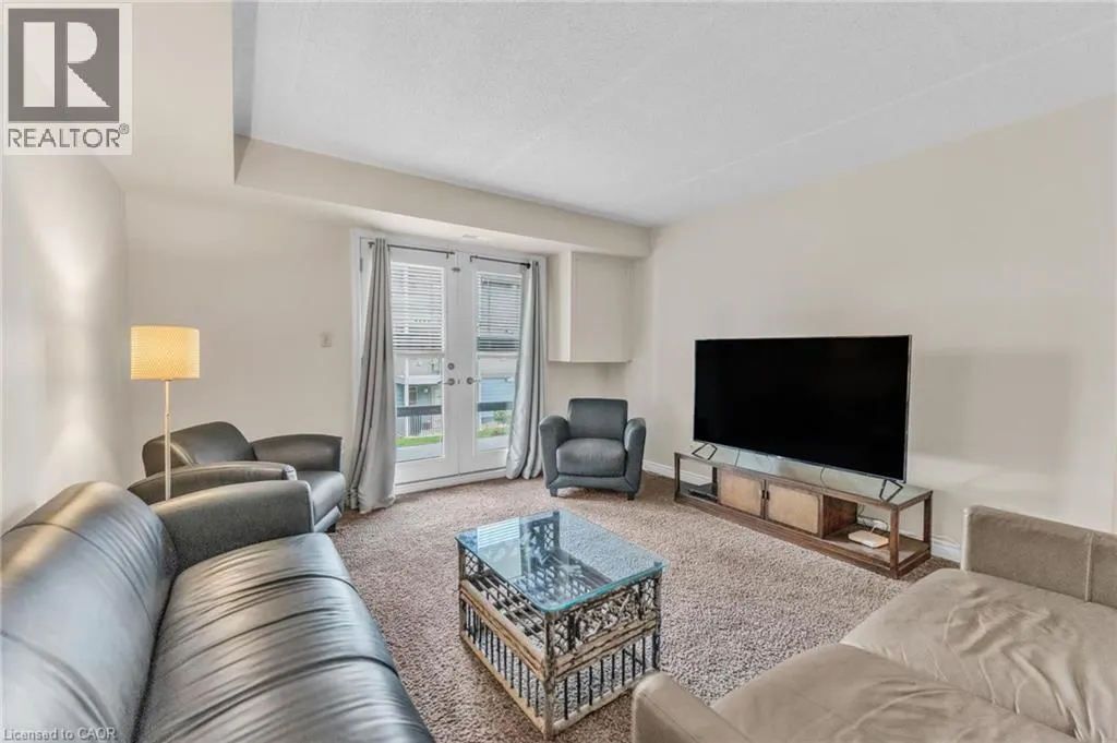 2010 CLEAVER Avenue Unit# 207, #207
