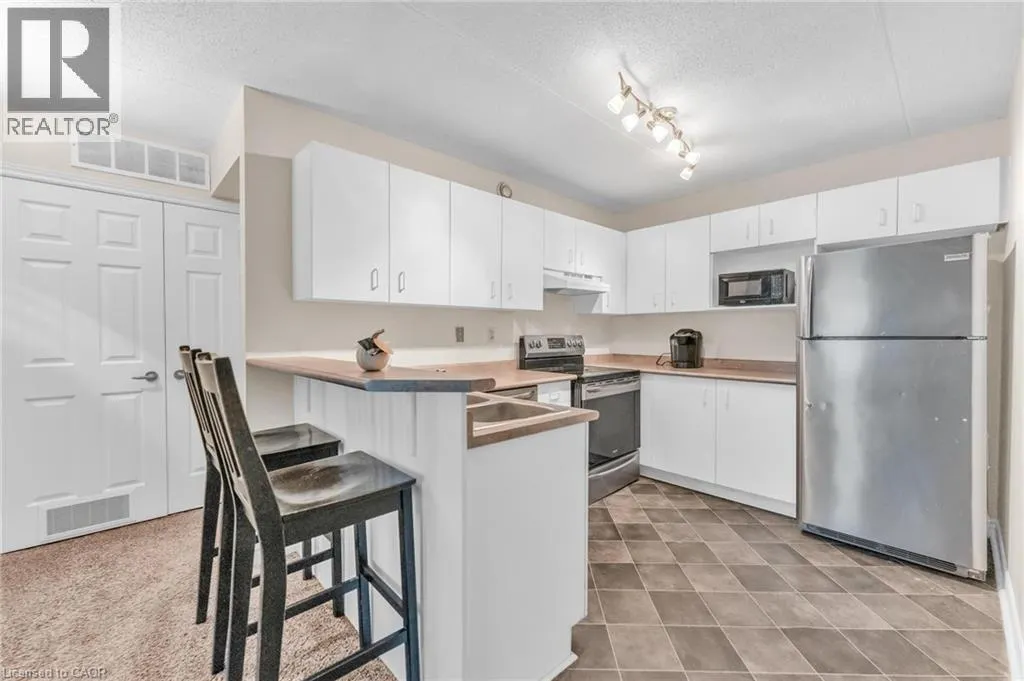 2010 CLEAVER Avenue Unit# 207, #207