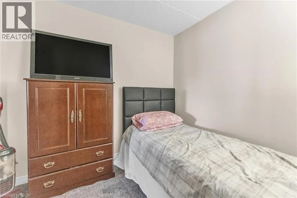 2010 CLEAVER Avenue Unit# 207, #207