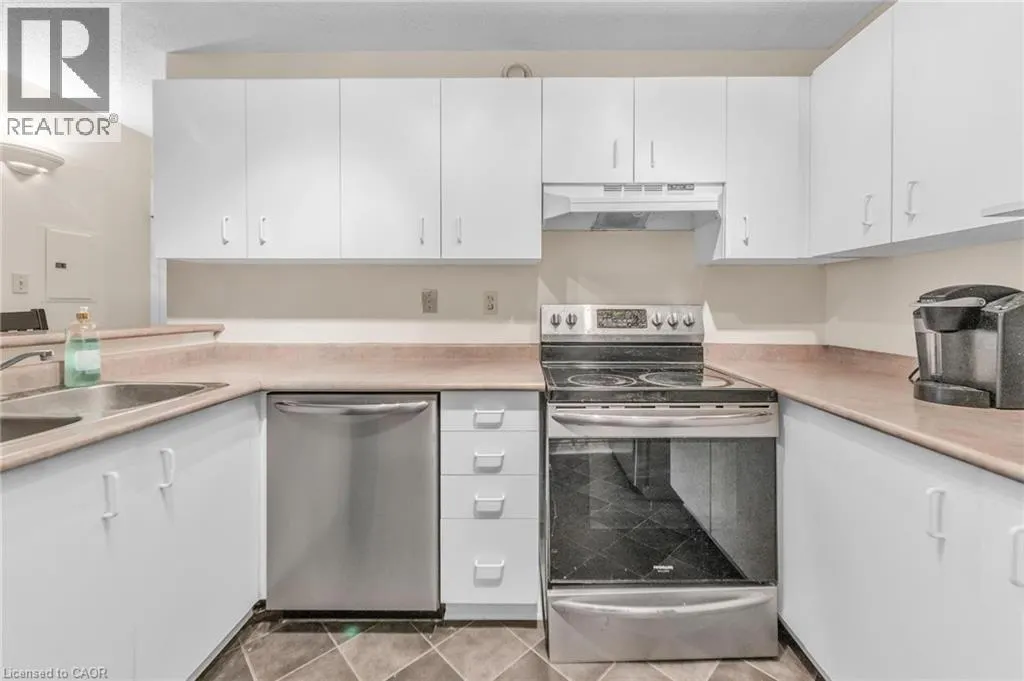 2010 CLEAVER Avenue Unit# 207, #207