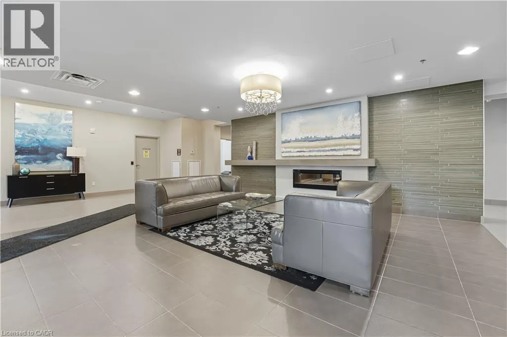 90 CHARLTON Avenue W Unit# 209, #209