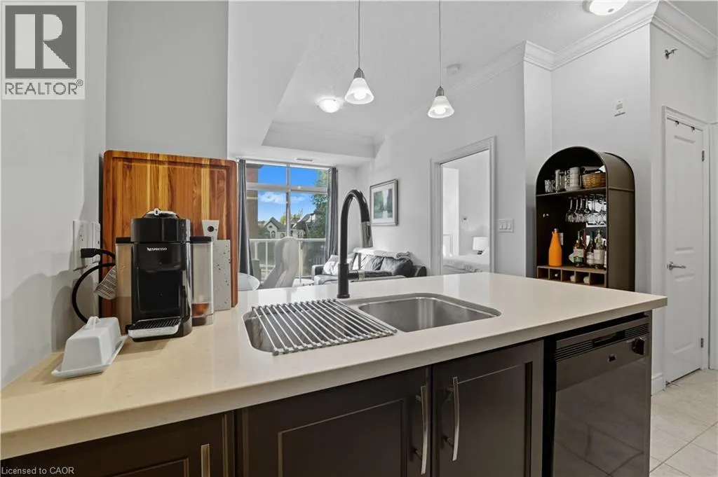 90 CHARLTON Avenue W Unit# 209, #209