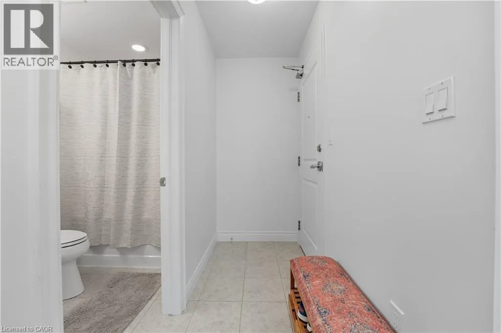 90 CHARLTON Avenue W Unit# 209, #209