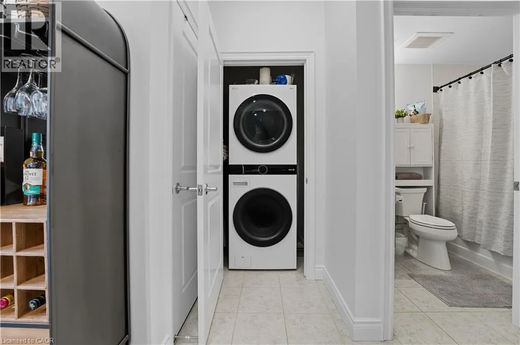 90 CHARLTON Avenue W Unit# 209, #209