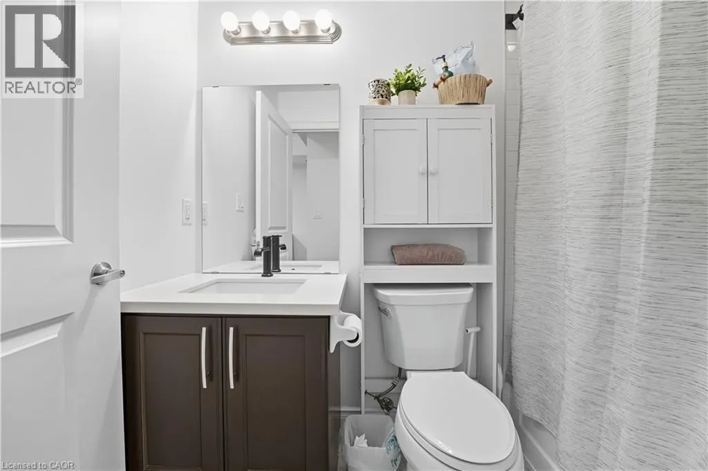 90 CHARLTON Avenue W Unit# 209, #209