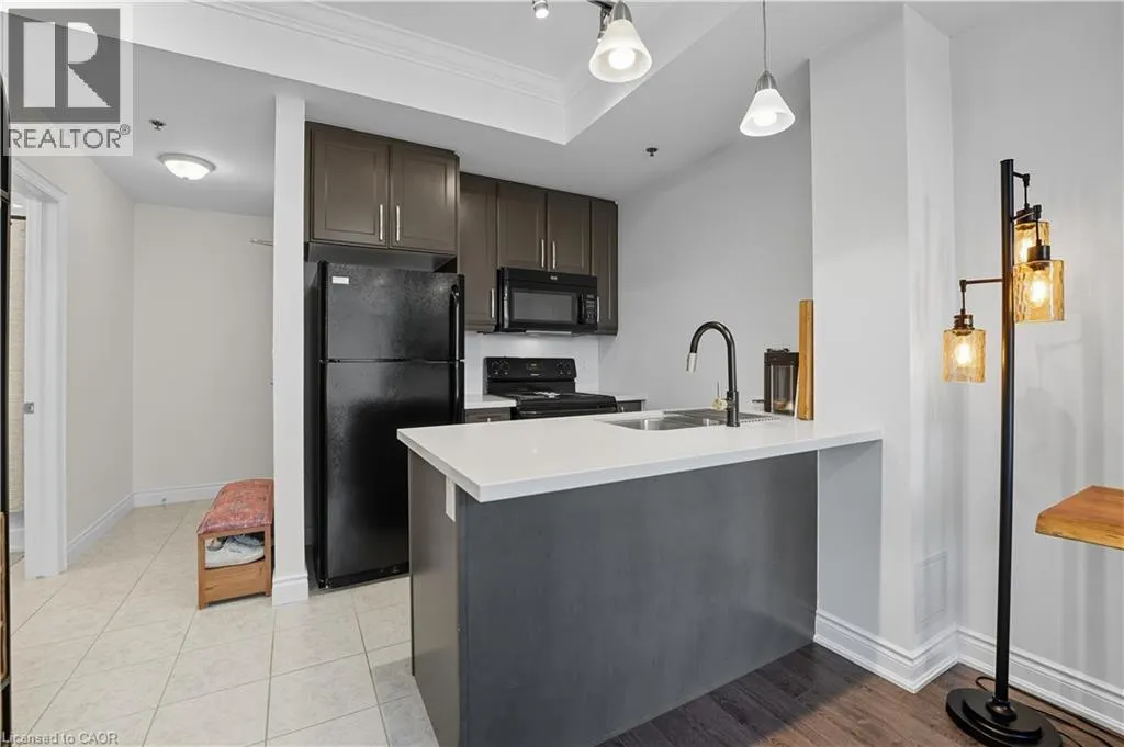 90 CHARLTON Avenue W Unit# 209, #209