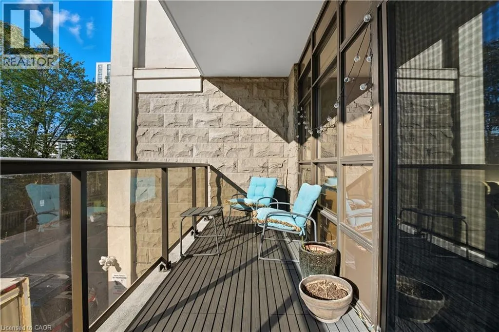 90 CHARLTON Avenue W Unit# 209, #209