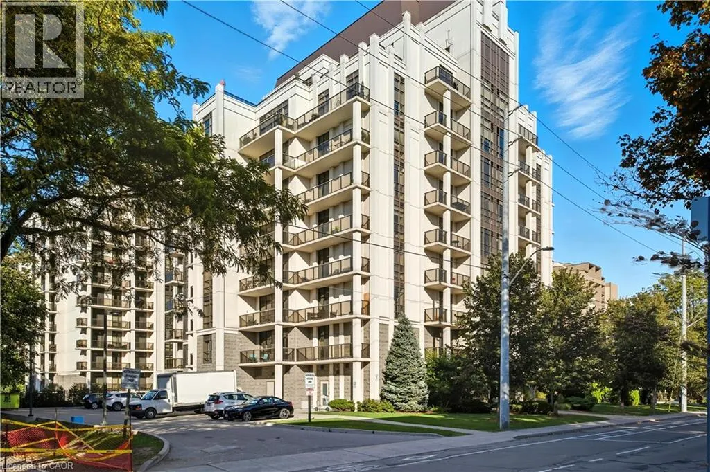 90 CHARLTON Avenue W Unit# 209, #209