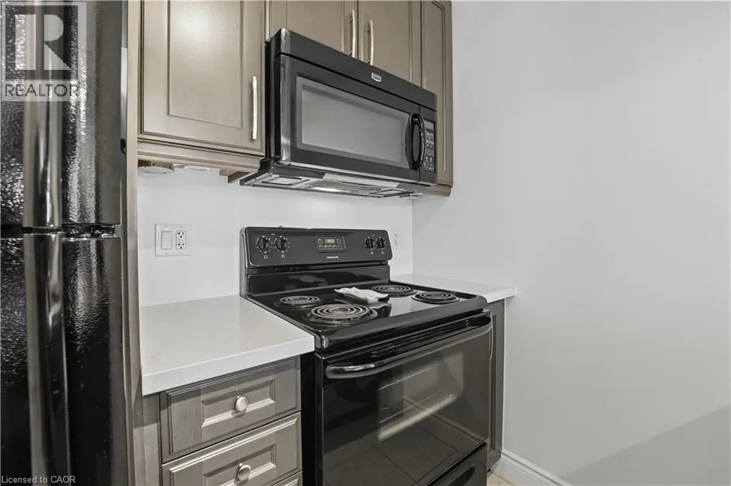 90 CHARLTON Avenue W Unit# 209, #209