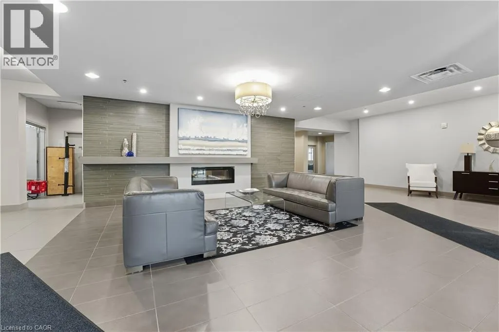90 CHARLTON Avenue W Unit# 209, #209