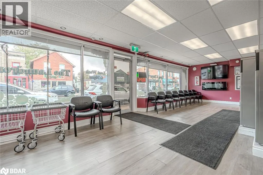 30 QUEEN Street W