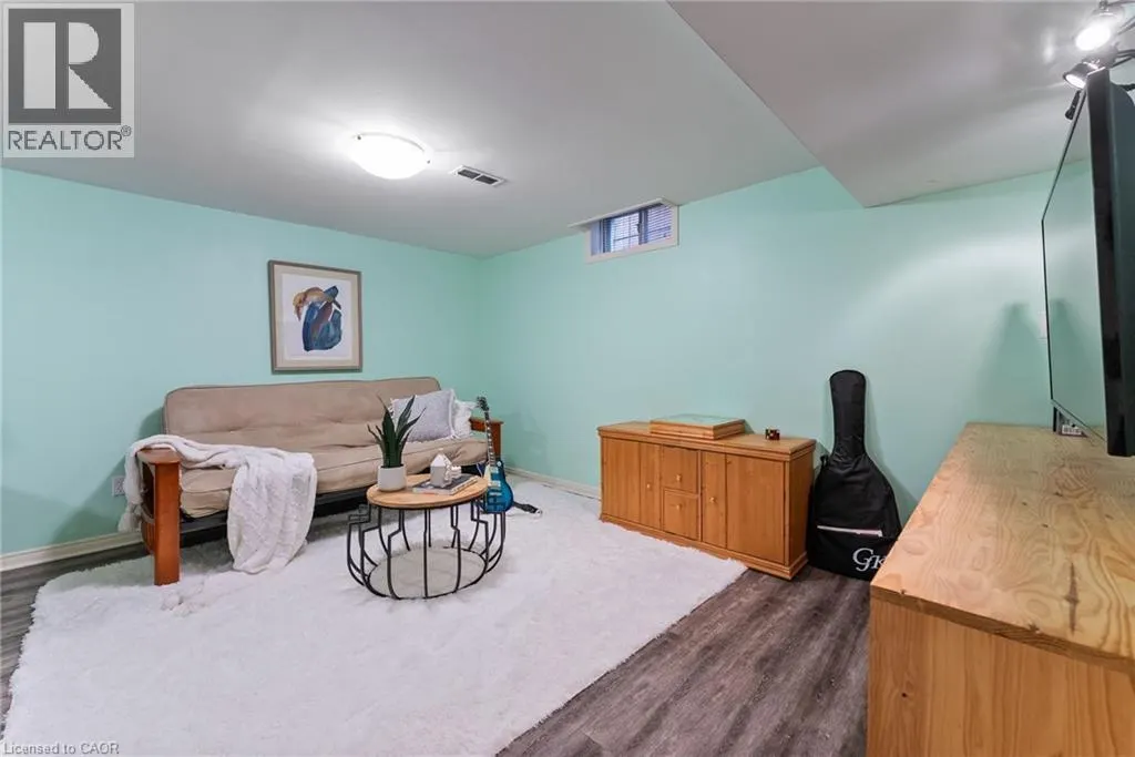 126 CHARING Drive