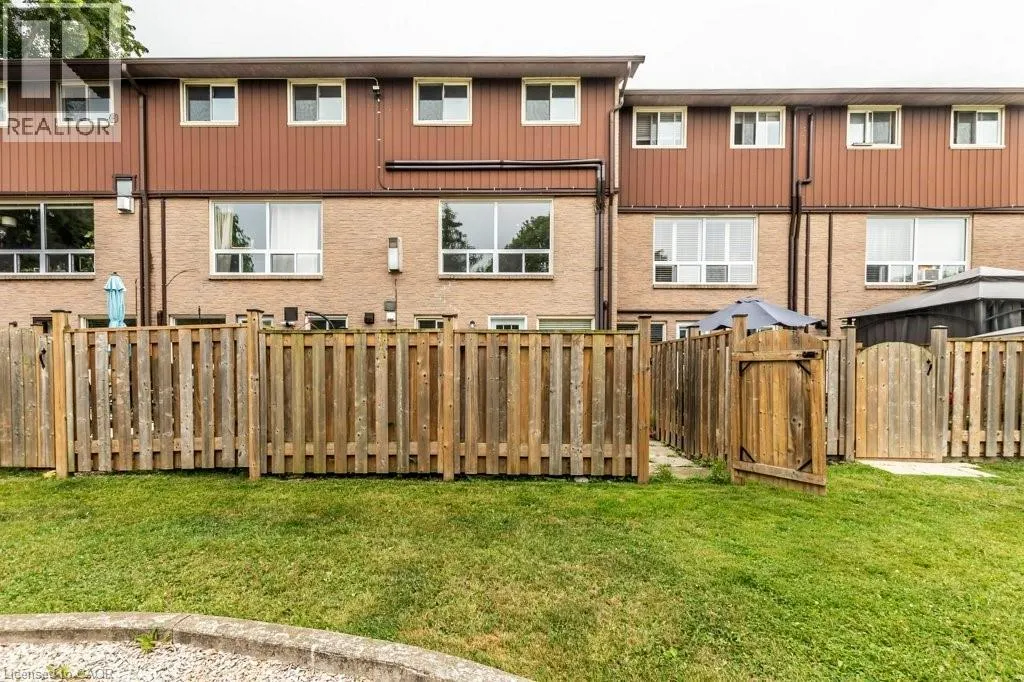 66 SUMMERCREST Drive Unit# 3, #3