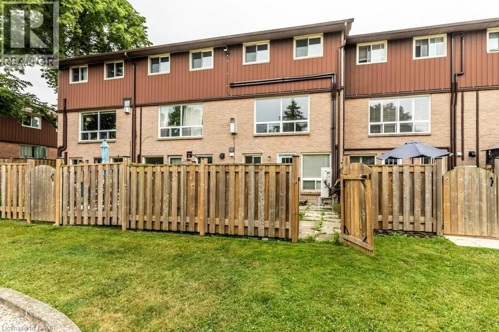 66 SUMMERCREST Drive Unit# 3, #3