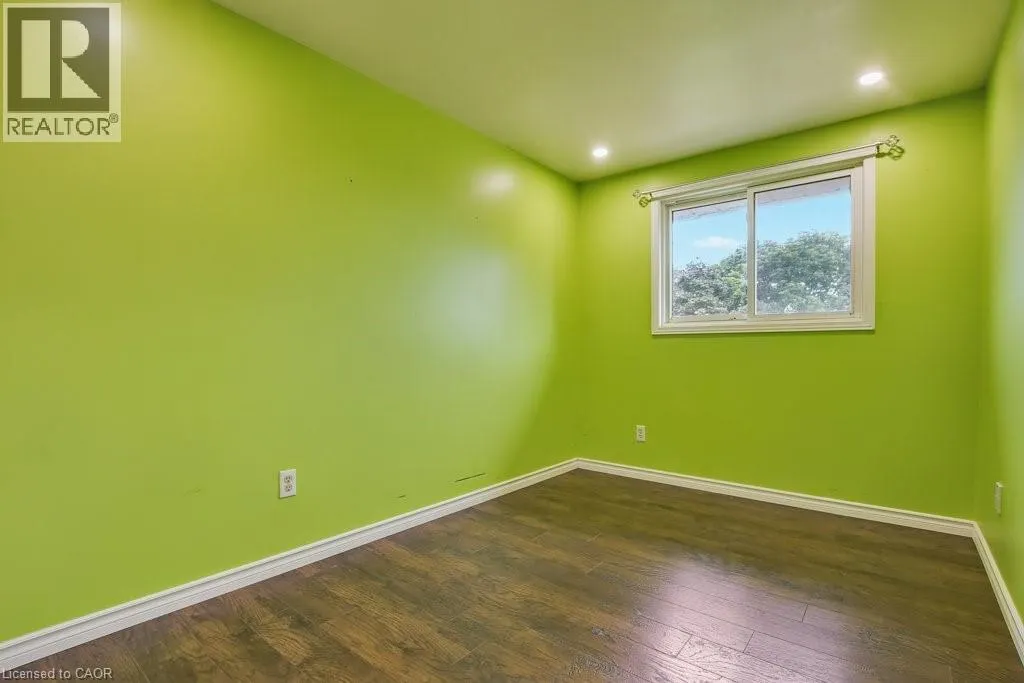 66 SUMMERCREST Drive Unit# 3, #3