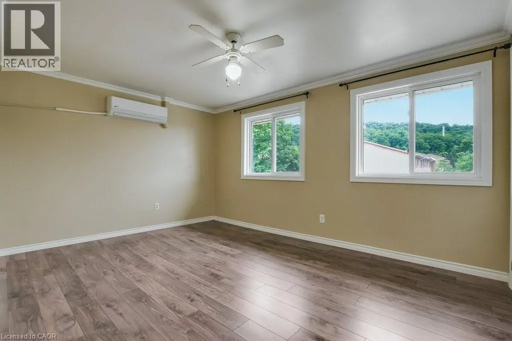 66 SUMMERCREST Drive Unit# 3, #3