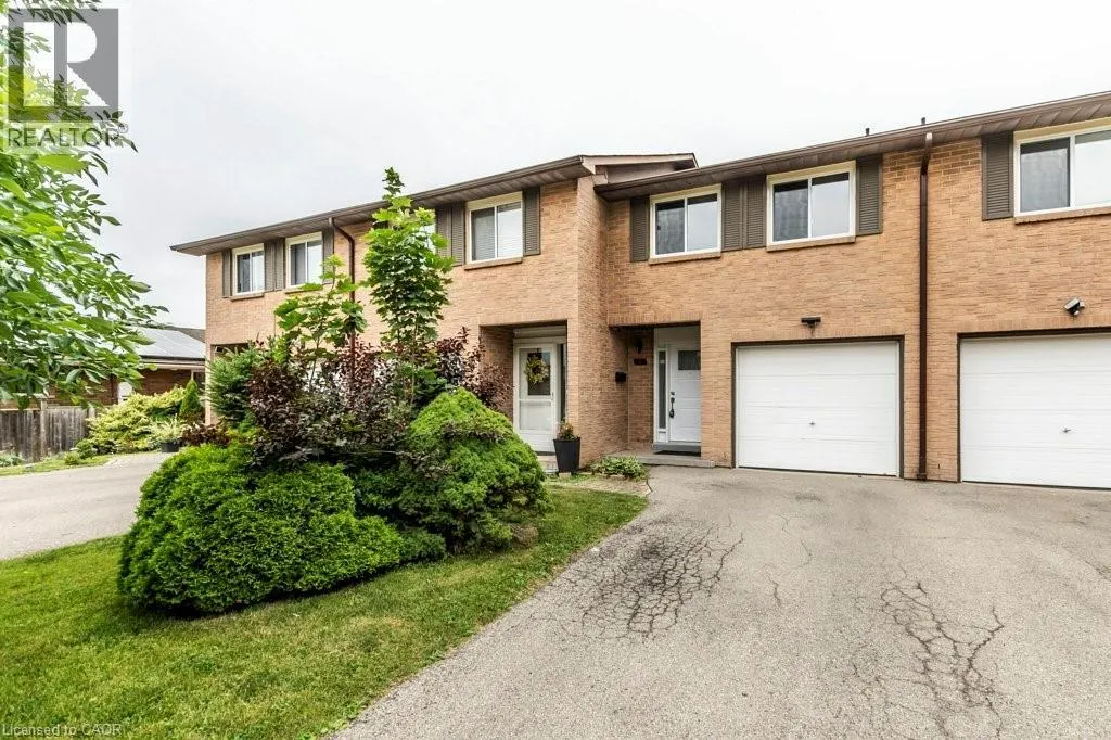 66 SUMMERCREST Drive Unit# 3, #3