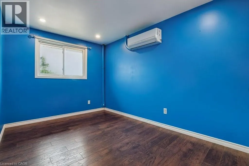 66 SUMMERCREST Drive Unit# 3, #3