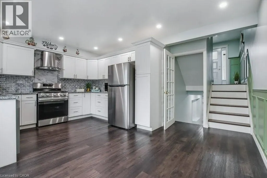 66 SUMMERCREST Drive Unit# 3, #3
