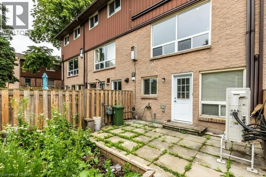 66 SUMMERCREST Drive Unit# 3, #3