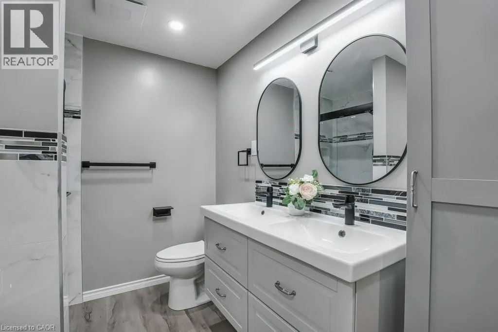 66 SUMMERCREST Drive Unit# 3, #3