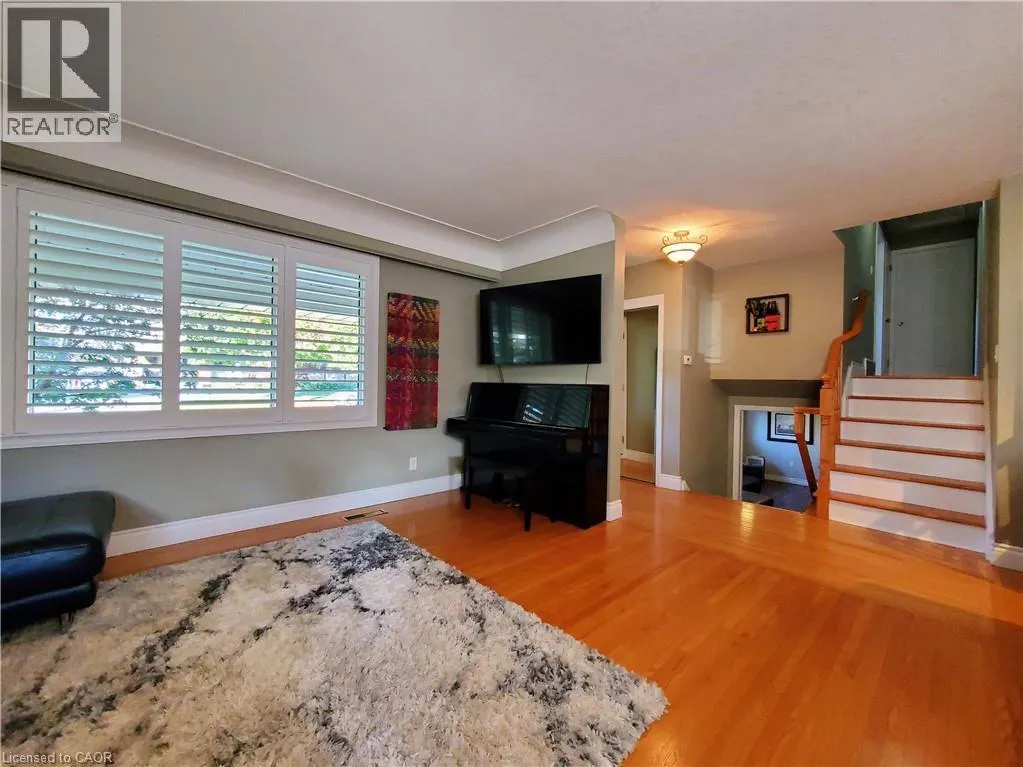 7 CROSBY Drive