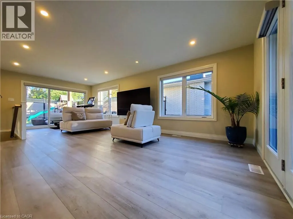 7 CROSBY Drive