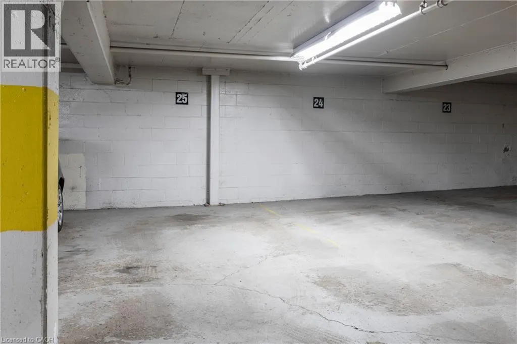 141 CATHARINE Street S Unit# 902, #902